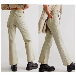 Rolla’s East Coast Crop Flare High Rise Flare Jeans Sage Green Size 25
